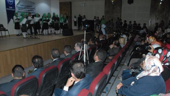Polatoğlu ilkokulu ve Ortaokulu Öğrencileri tarafından Kutlu Doğum Haftası programı düzenlendi.