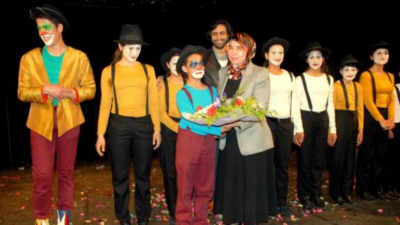 Abdurrahman Gazi İşitme Engelli öğrencilerin Tiyatro oyunu büyük ilgi gördü.