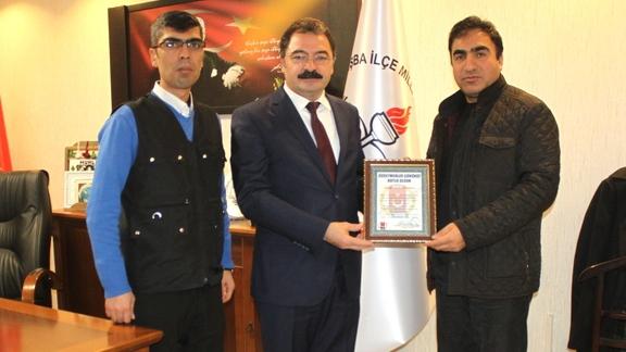 Anadolu Basın Birliği (ABB) tarafından İlçe Müdürümüz Ceylaniye başarı belgesi verildi