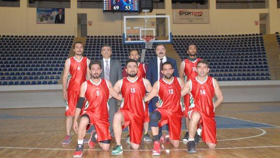 İlçe Milli Eğitim Müdürümüz Muhlis Ceylani den Tuşba Basketbol takımına destek