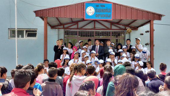 Kasımoğlu Ortaokulu tarafından TÜBİTAK 4006 Bilim Fuarı düzenlendi