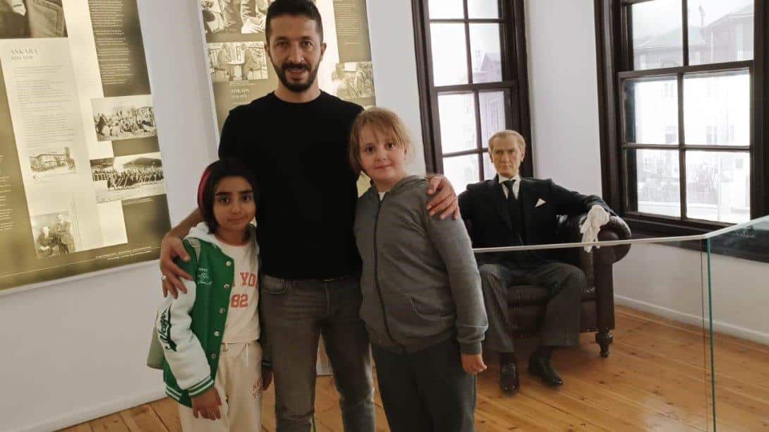 Tuşbalı minik öğrenciler Atatürk'ün doğduğu evi ziyaret etti