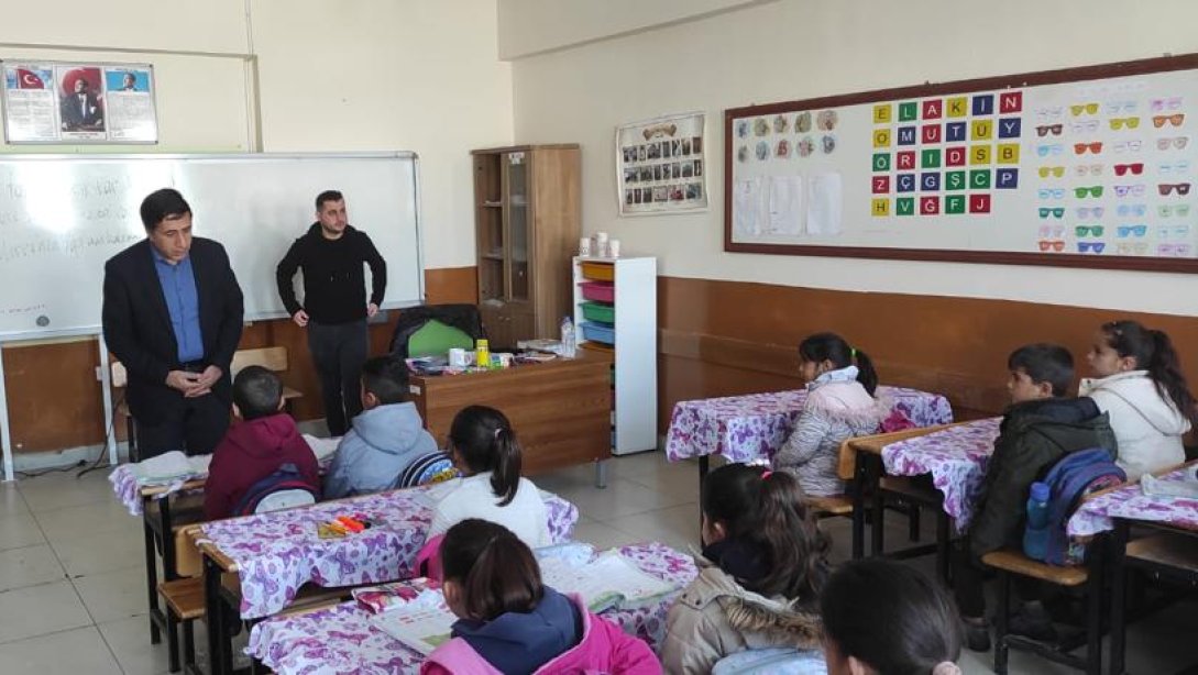 Şube Müdürü Bektaş'tan Köy okullarına ziyaret