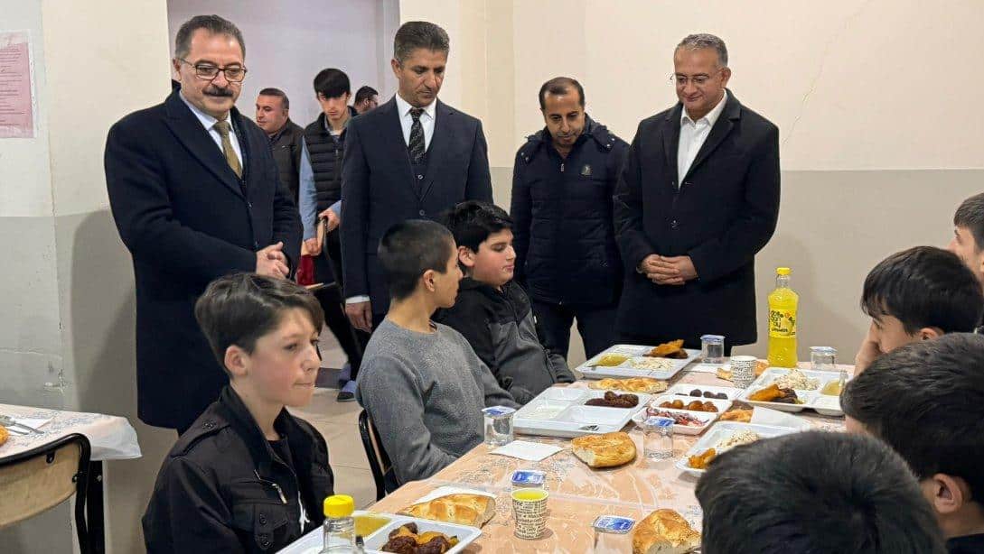 İlçe Müdürümüz Ceylani Şehit Ferhat Arslan AİHL iftar programına katıldı