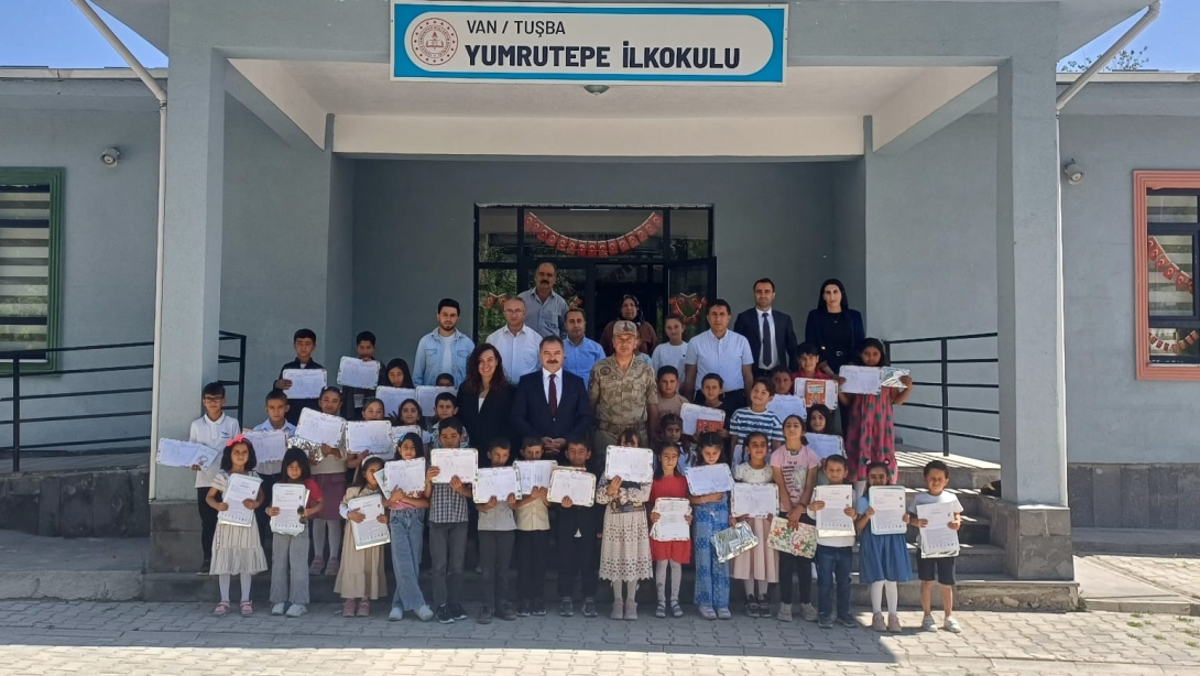 Tuşba İlçemizde karne heyecanı yaşandı